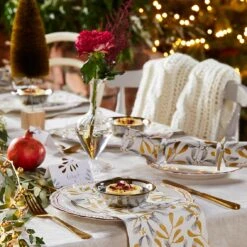 Gold Mistletoe Place Cards - 12 Pack -Perfect Party Store BC MIST 06 f03ca2ec ba1a 4c16 a9c2 d62acbb72173