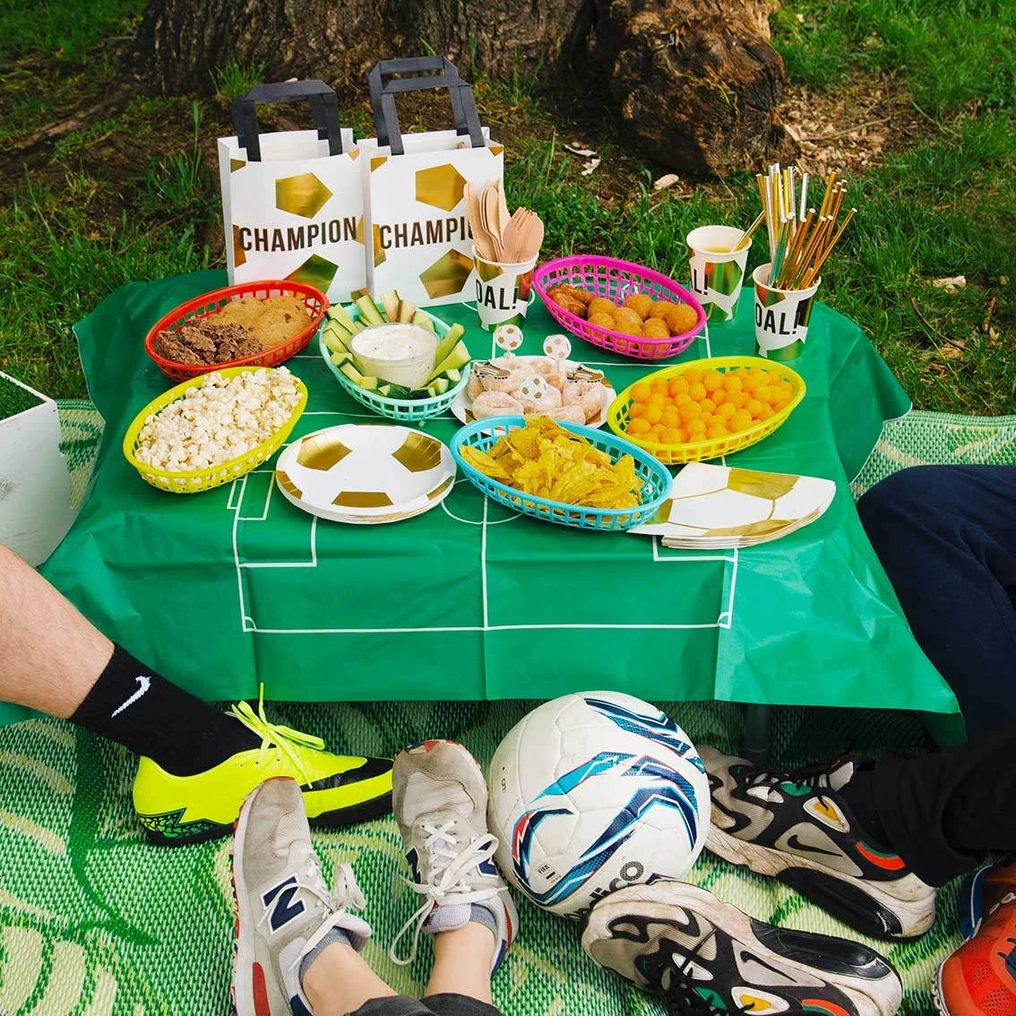 Football Pitch Paper Table Cover 3 Football Pitch Paper Table Cover - Image 3