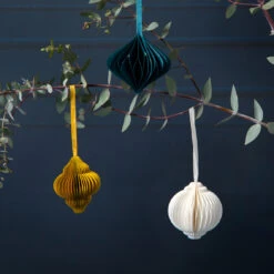 Christmas Honeycomb Baubles Decorations - 3 Pack -Perfect Party Store FOREST HON DEC 02 2 dea90d73 4036 4f97 bb95 80c0b6e5337c