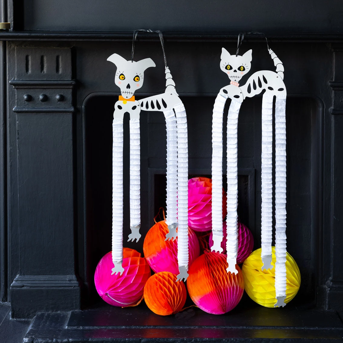 Halloween Skeleton Cat & Dog Paper Hanging Decorations - 2 Pack 2 Halloween Skeleton Cat & Dog Paper Hanging Decorations - 2 Pack - Image 2
