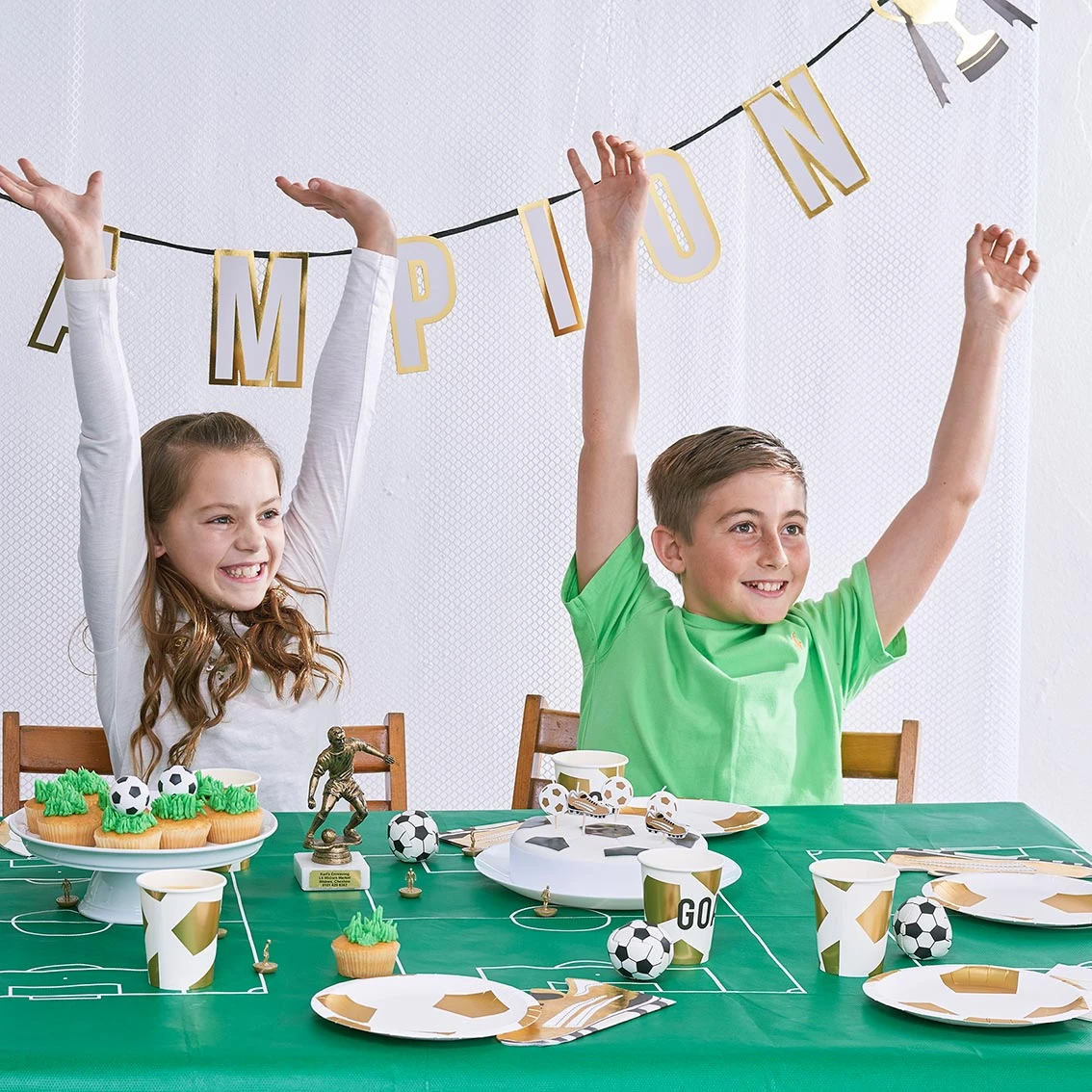 Football Pitch Paper Table Cover 5 Football Pitch Paper Table Cover - Image 5