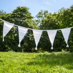 White Fabric Bunting, 4m -Perfect Party Store WHT FABBUNT 01 1 08af4b27 f5b2 4647 a066 144e9ed49215